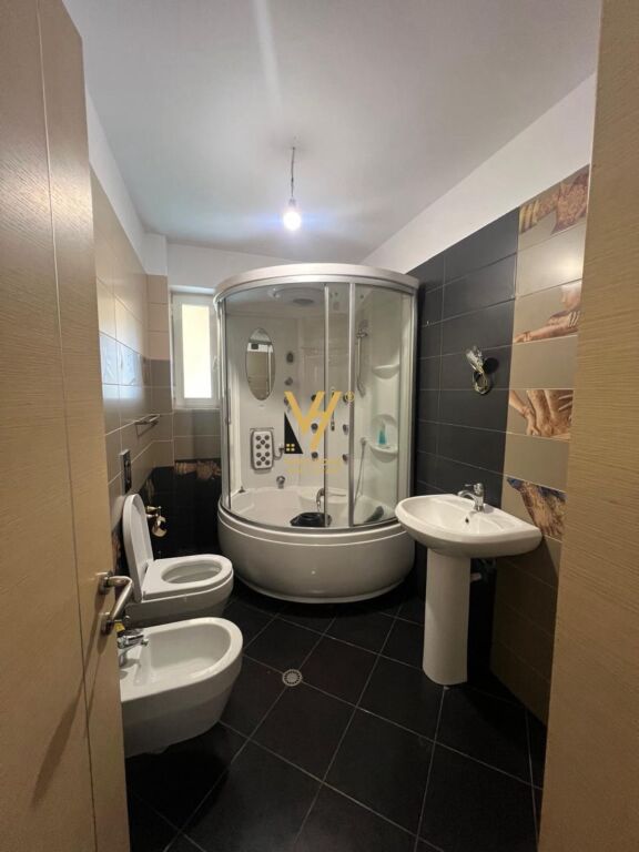 SHITET APARTAMENT 2+1+BLK TEK ISH FUSHA E AVIACIONIT 195.000 EURO