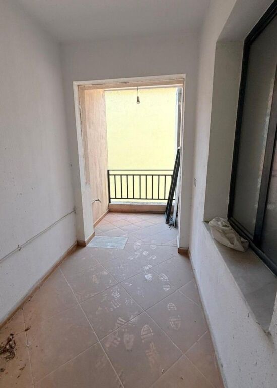 Apartament 2+1 Komuna Parisit