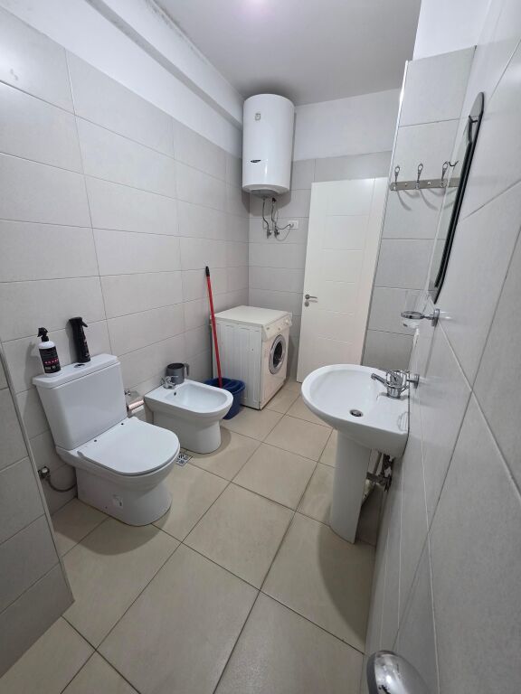 Jepet me qera Apartamenti 2+1, Astir rruga Sokrat Miho 500 mije leke