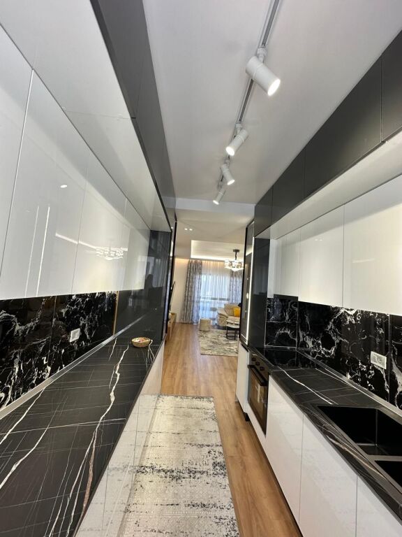 Pallati me shigjeta  Apartament 2+1  Per shitje