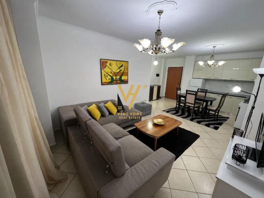 JEPET APARTAMENT 2+1+BLK ME QIRA TE KOMUNA E PARISIT 65.000 LEKE