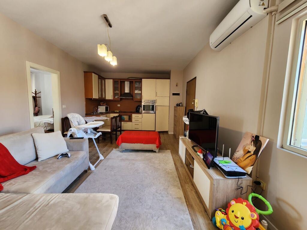 Shitet 2+1 te Irfan tomini