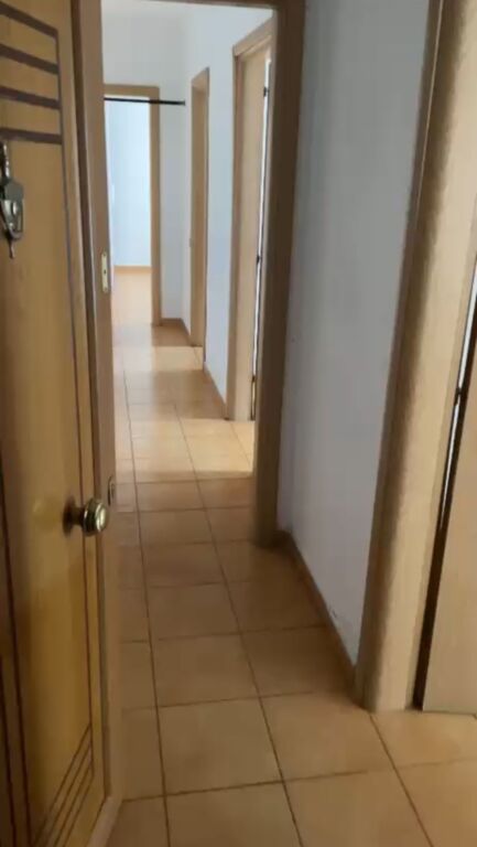 Jepet me qera Apartamenti 2+1 , rruga Shqefqet Masarai ( 21 Dhjetori)  600 mije leke