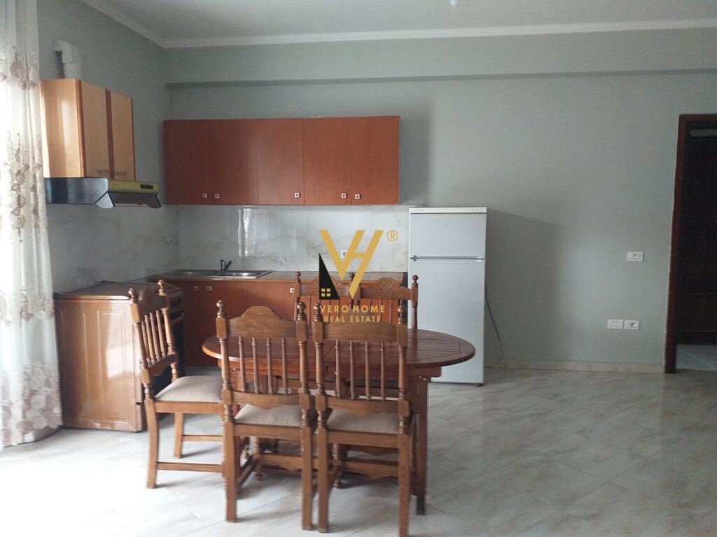 JEPET APARTAMENT 1+1+BLK ME QERA TE KODRA E PRIFTIT 34.000 LEKE