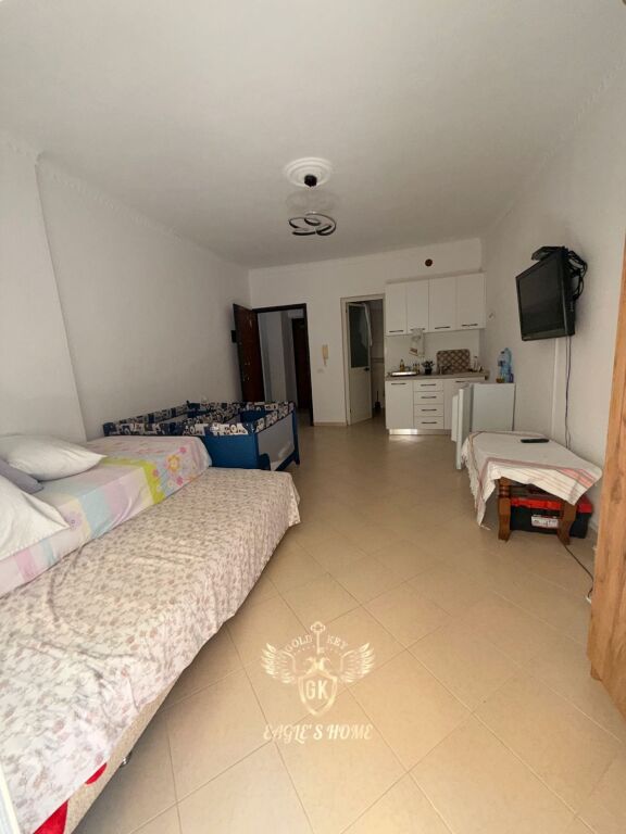 Shitet Gazoniere Ballkon Shkembi Kavajes