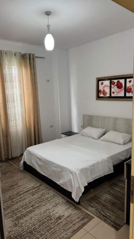 🏢Nella zona di 5 Maj, dopo Concord Center, si affitta appartamento 1+1 con posto auto 50.000 leke