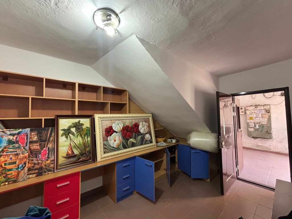 House for rent at Brryli