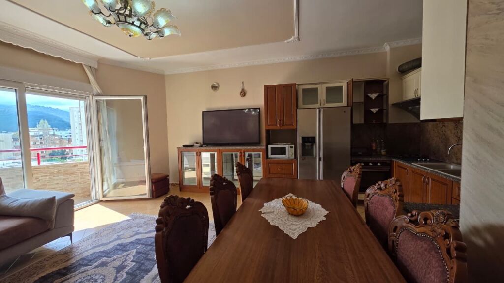 🏡 Apartament 3+1 për shitje pranë Conad, Vlorë