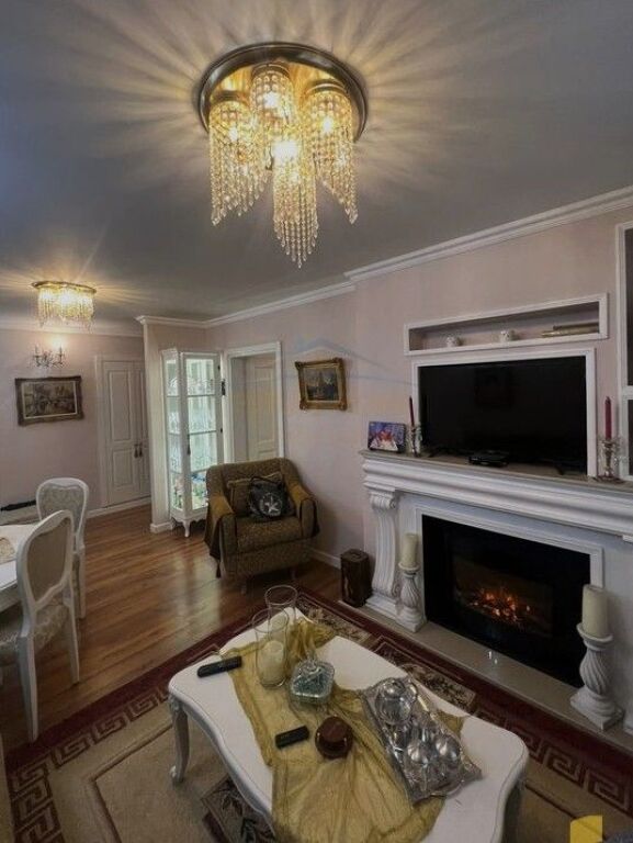 Shitet, Apartament 2+1 + Garderobë, Rruga e Kavajës,Tiranë