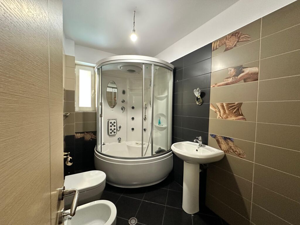 Apartment 2+1 for sale in Fusha e Aviacionit