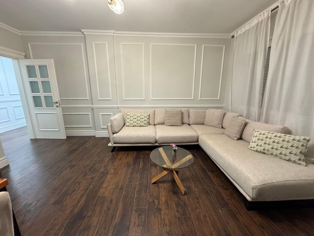 Jepet apartament me qera 1+1