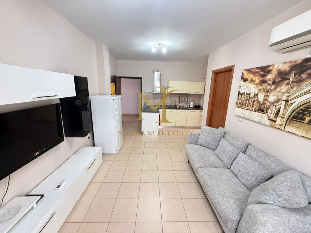 Apartament 1+1 me qera tek shkembi Kavajes !