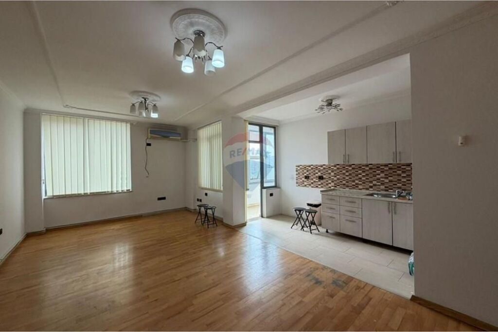 Ambinet zyre ne 📍Qender Tirane