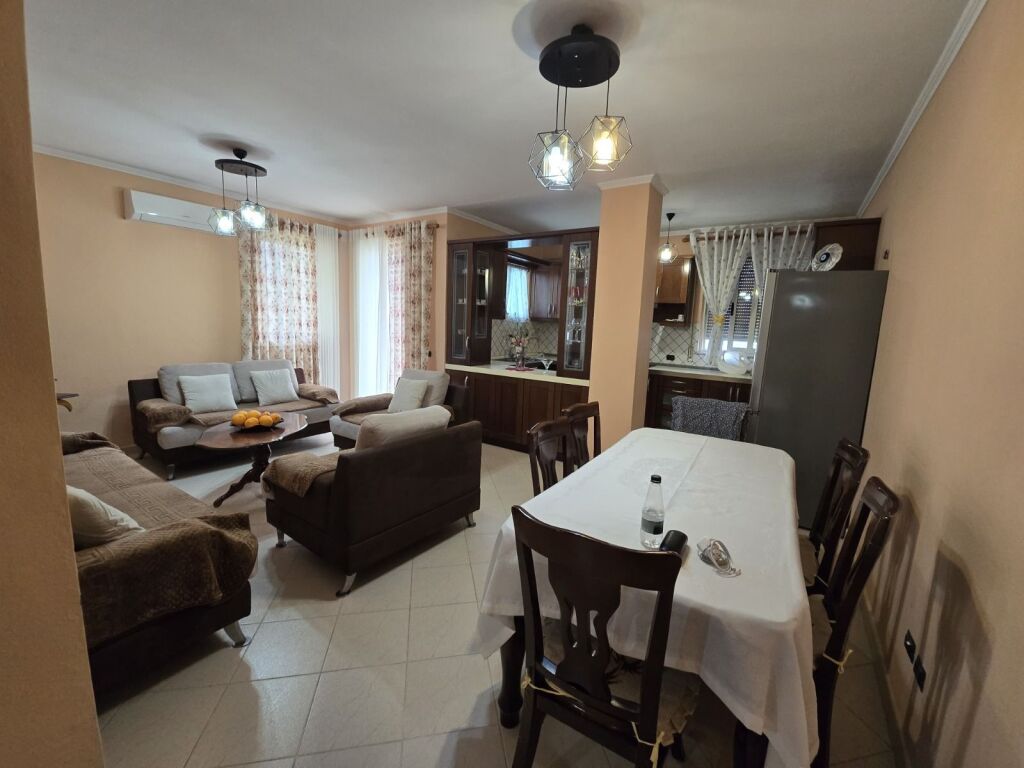 JEPET ME QIRA APARTAMENT 2+1+2 NE DURRES !