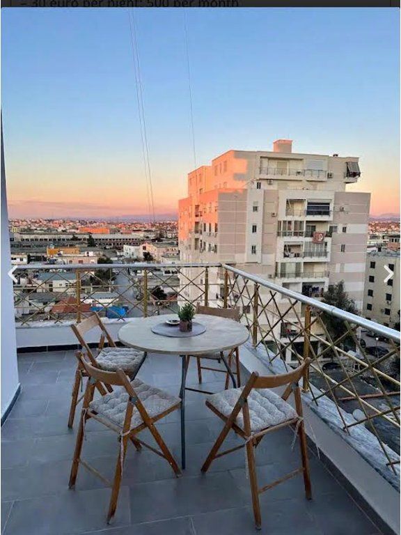 1+1 PER QIRA PLAZH TE RROTA E KUQE