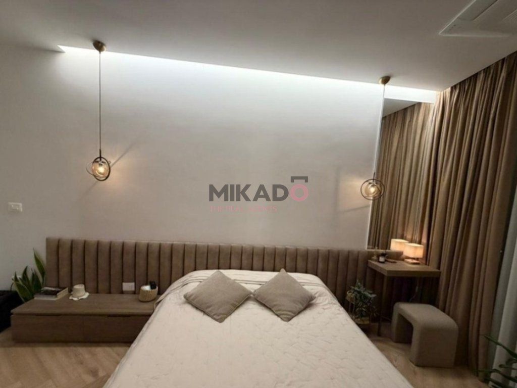 Shitet Apartament 3+1tek Lake View Residence, RRuga Kosovareve!