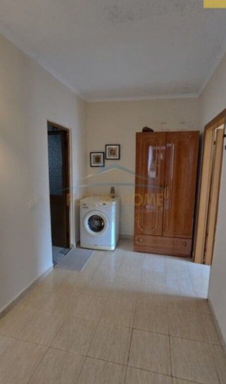 In vendita, Appartamento 1+1, Ali Demi, Tirana.