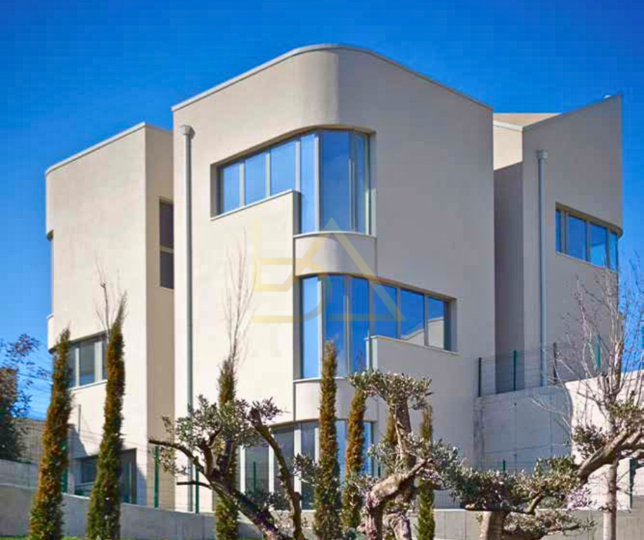 Shitet Apartament – Sauk, Tiranë (Rruga Hiqmet Buzi)