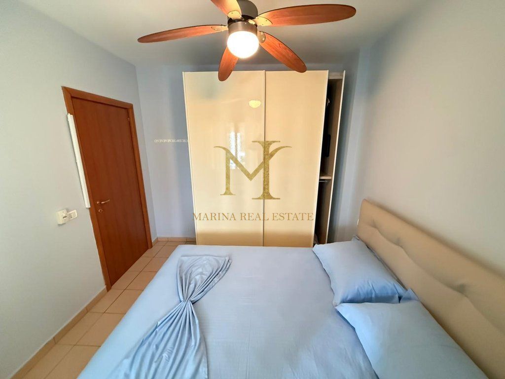 Apartament 1+1 me qera tek shkembi Kavajes !