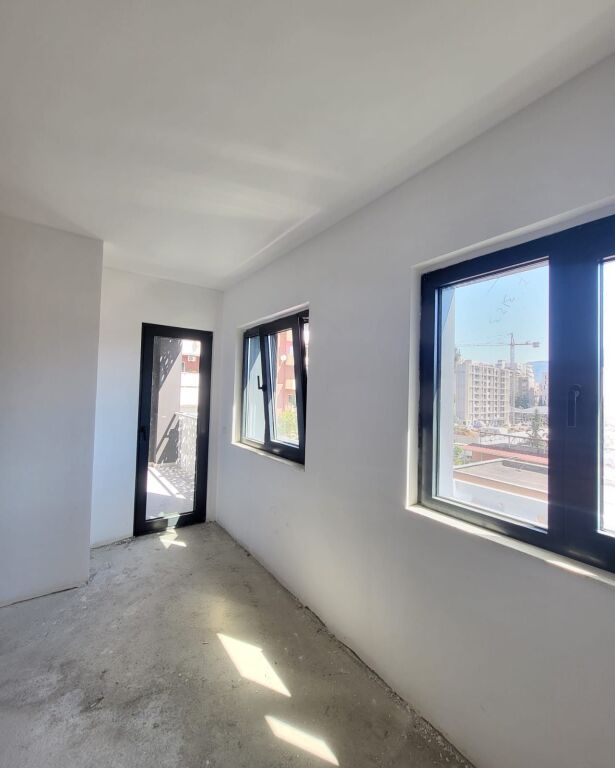 🏡 Shitet Apartament 1+1 – Corner Residence