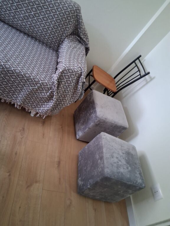 Apartament 1+1 me qira në Plazh, pamje deti – pranë Hotel Adriatikut
