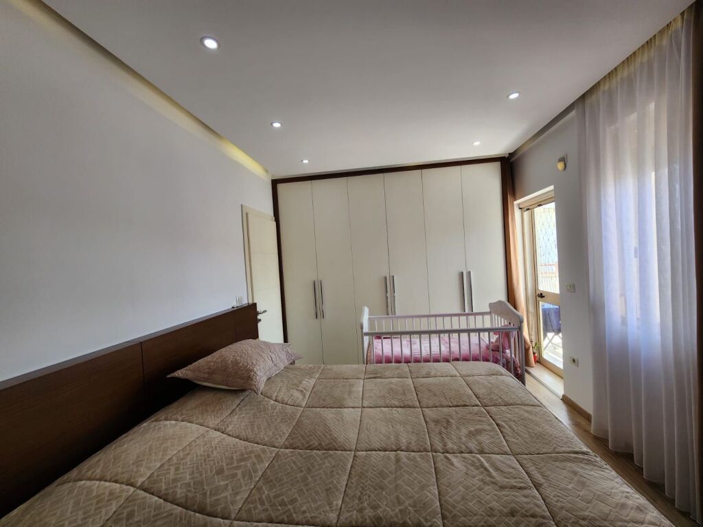 Shitet 2+1 te Irfan tomini