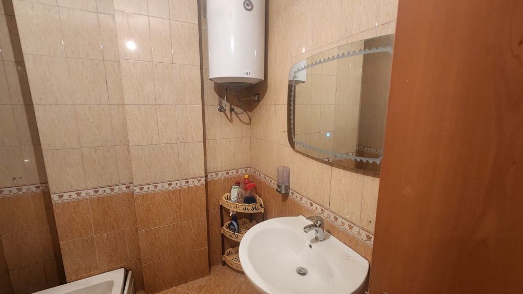 For rent Apartment 2+1, Irfan Tomini street near Kastrati Gas Station 600 thousand lek