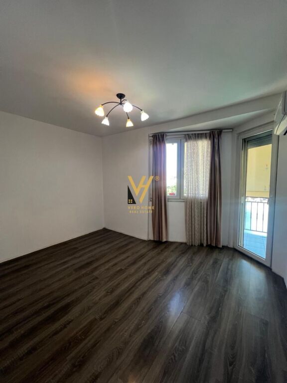 SHITET APARTAMENT 2+1+BLK TEK ISH FUSHA E AVIACIONIT 195.000 EURO