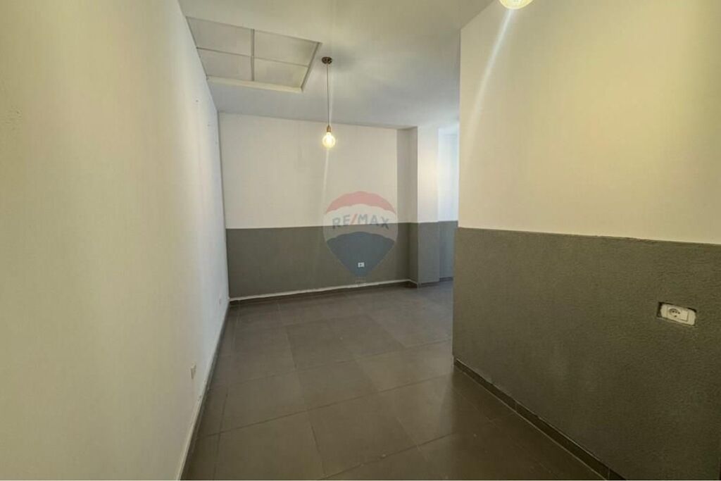 Zyrë - Për Qira - Selvia, Tiranë