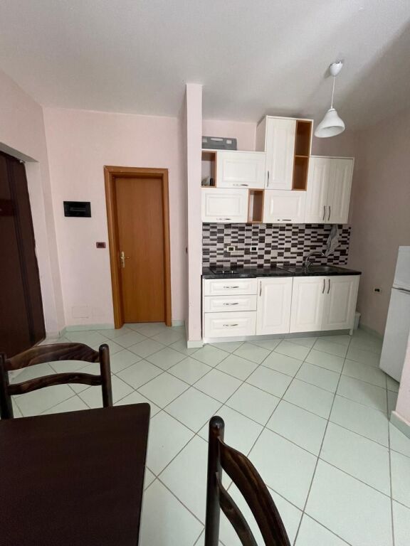Apartament 1+1 për shitje – Rrota e Kuqe, Durrës