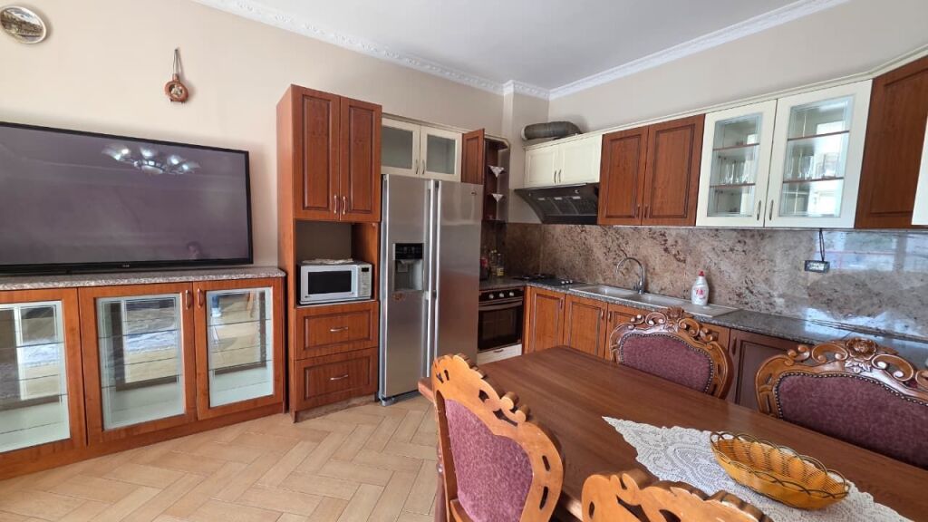 🏡 Apartament 3+1 për shitje pranë Conad, Vlorë