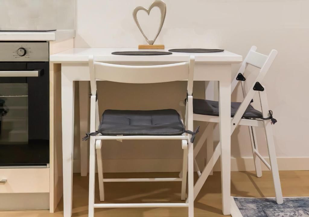 JEPET APARTAMENT ME QERA 1+1 RING CENTER