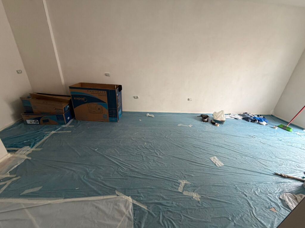 Qera 2+1+2 , Luks , 1000 Euro , Komuna e Parisit