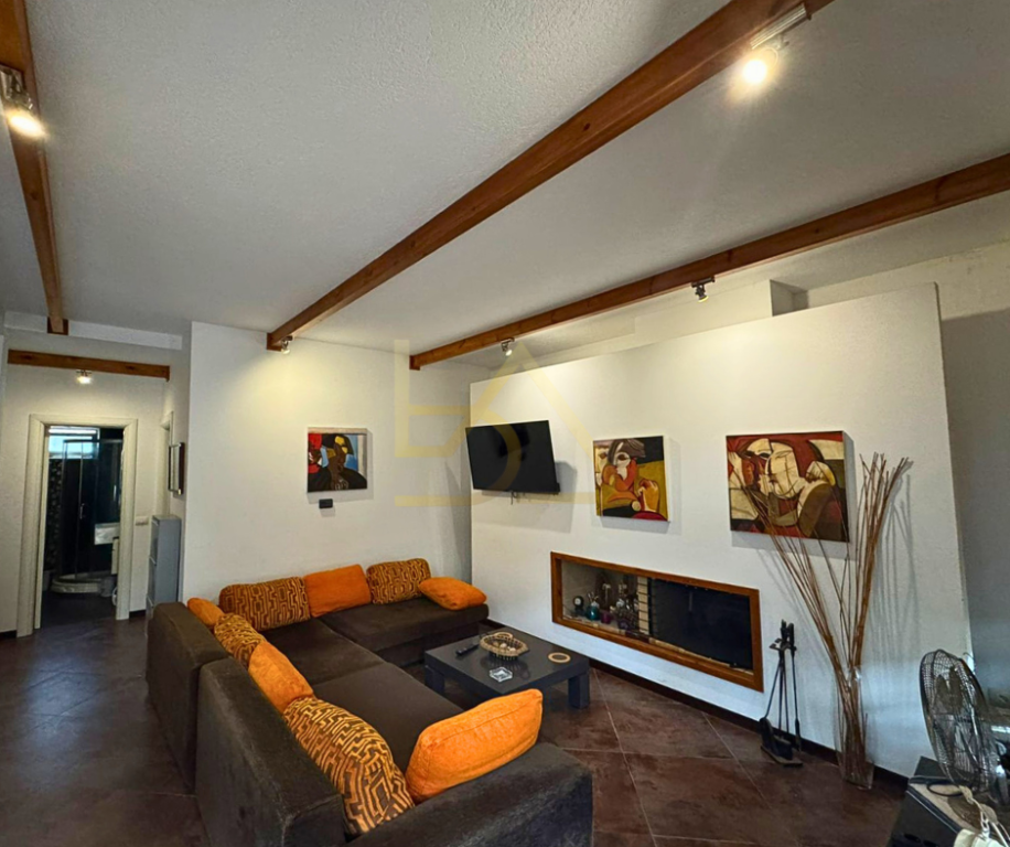 Jepet Vila me Qira – Durrës, Mak Albania