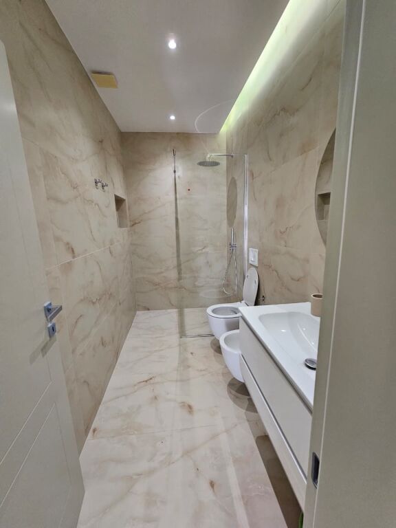 🏡 AFFITTASI APPARTAMENTO 2+1+2 – ZOGU I ZI