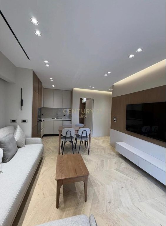 Appartamento 1+1 in affitto a Myslym Shyri, Tirana – 1000€