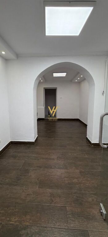 JEPET ZYRE 45 M2 ME QERA TEK SHESHI WILLSON 70.000 LEKE