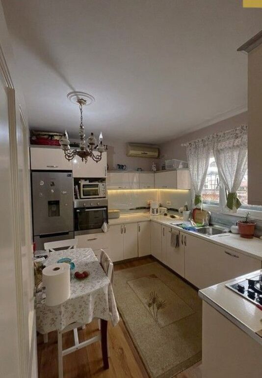 Shitet, Apartament 2+1 + Garderobë, Rruga e Kavajës,Tiranë