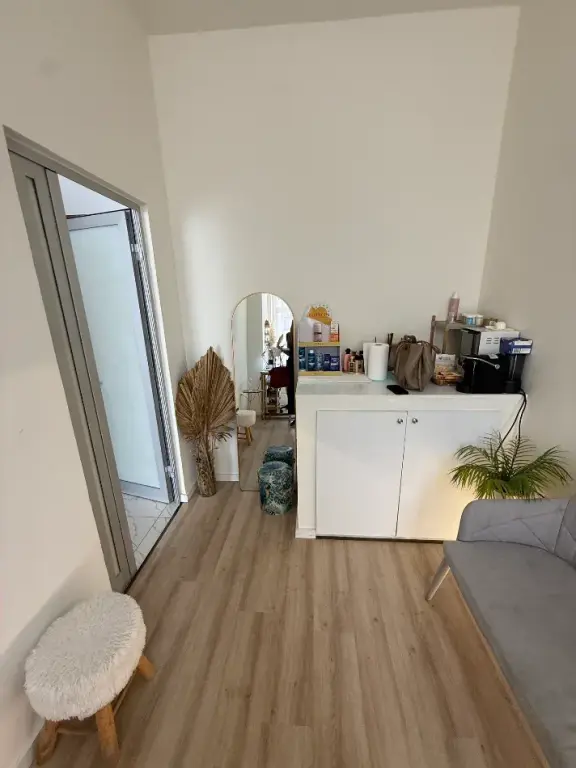 Rent | Ambjent Biznesi | Blloku | 400 €/month