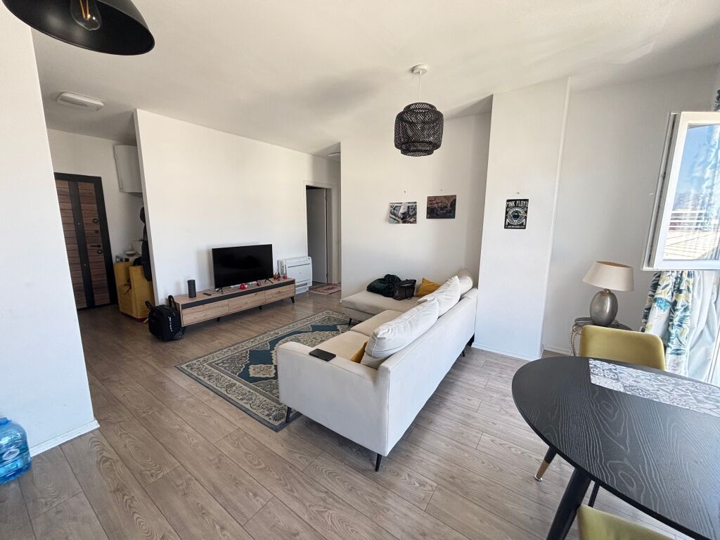 Appartamento moderno 2+1 in affitto a Univers City