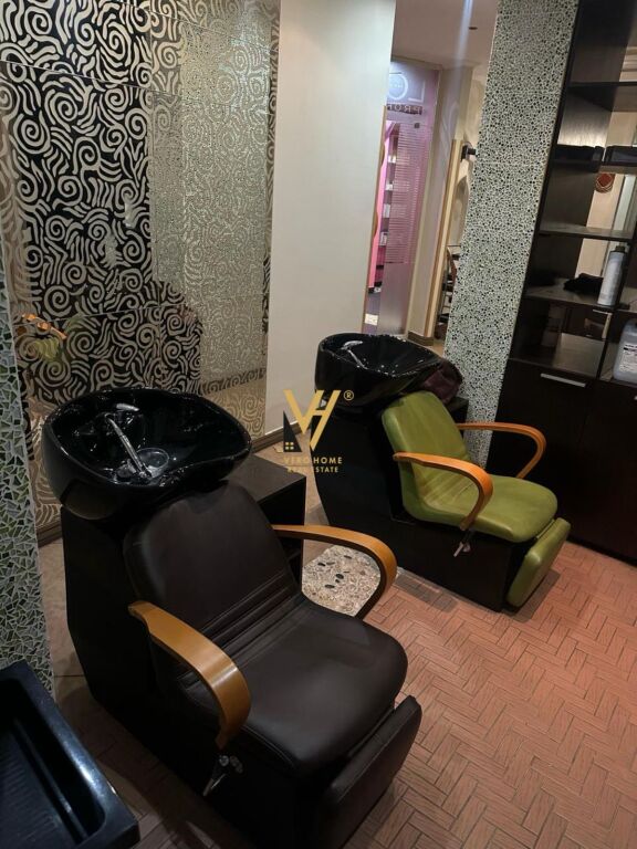 HAIRDRESSING SPACE FOR RENT ON ELBASANI STREET 35,000 LEKE