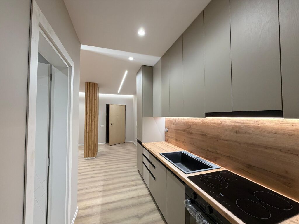 SHITET STUDIO – UJI I FTOHTË, VLORË