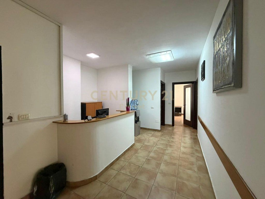 ISH EKSPOZITA – NJËSI KOMERCIALE PËR QIRA