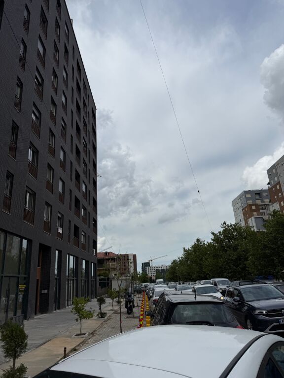 Jepet ambient me qira Fusha e Aviacionit