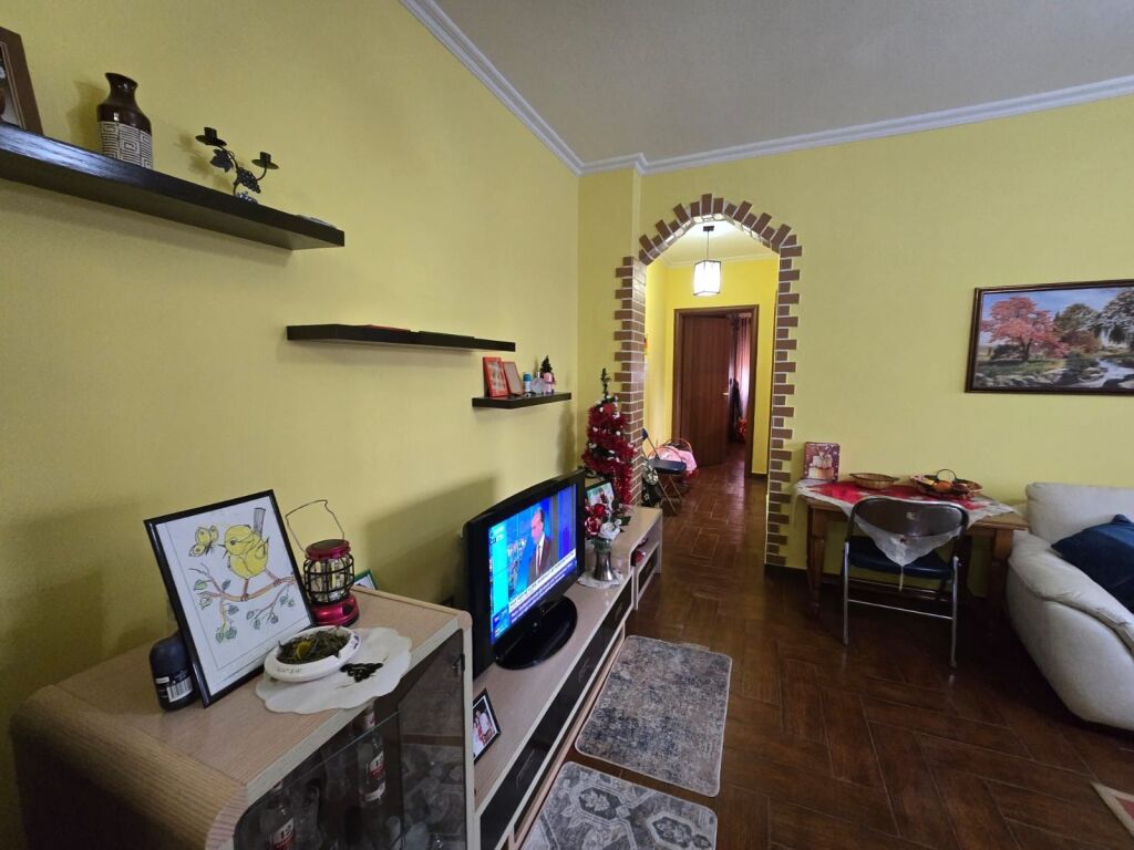 Apartament 2+1 per shitje te Zogu i Zi, super orientim☀️