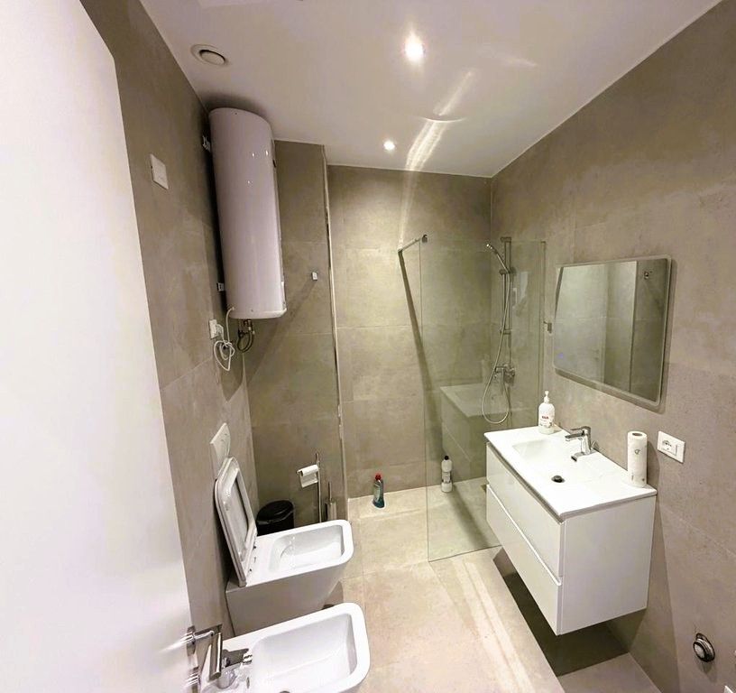 Jepet me qira zyre tek Lake View Residences!