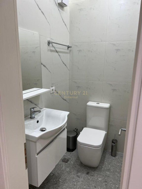 Apartment 2+1+2 for Rent at Komuna e Parisit