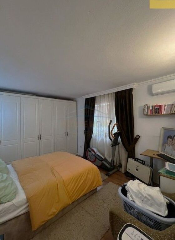 Shitet, Apartament 2+1 + Garderobë, Rruga e Kavajës,Tiranë