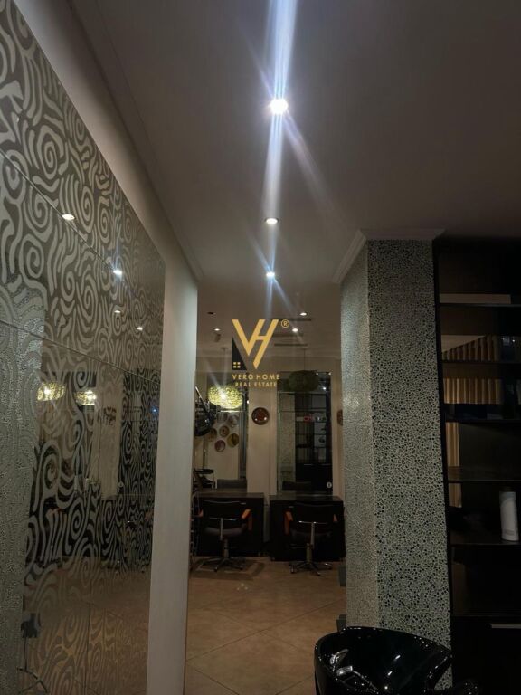 HAIRDRESSING SPACE FOR RENT ON ELBASANI STREET 35,000 LEKE