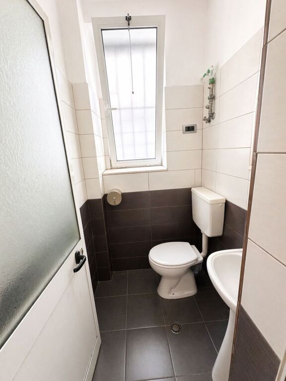 Dyqan per qira ne Vasil shanto